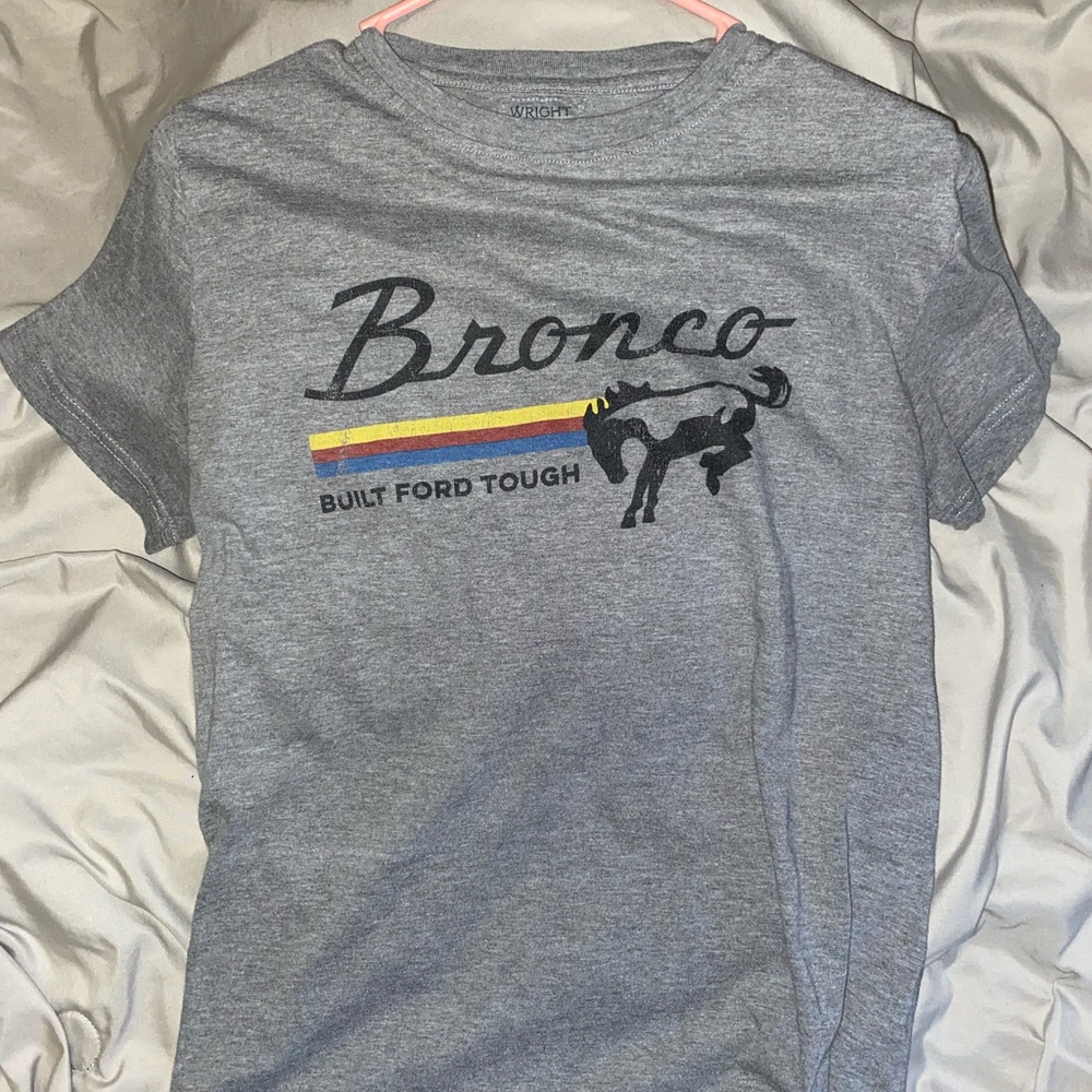 Men’s Ford T-Shirt Color: Grey Size: Medium (fits small)
